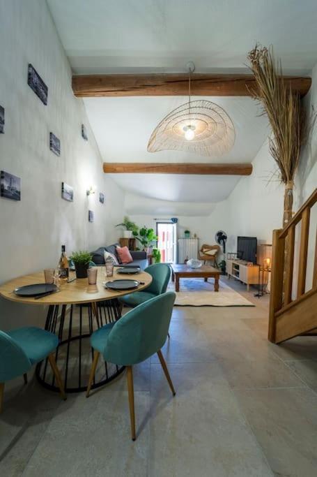 Charmant T2 Proche Place Aux Herbes Uzès Dış mekan fotoğraf